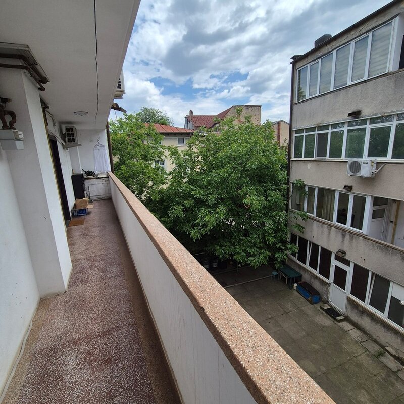Calea Calarasilor, Piata Sfantul Stefan